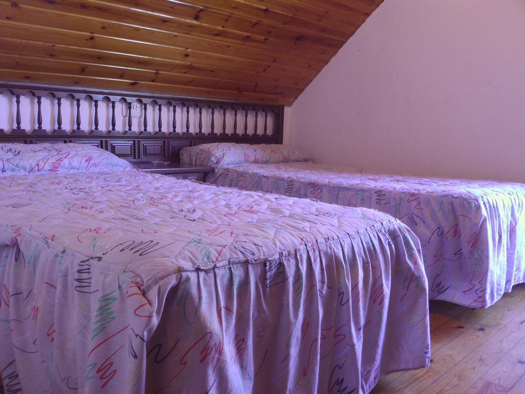 Pension Pallaruelo Saravillo Zimmer foto