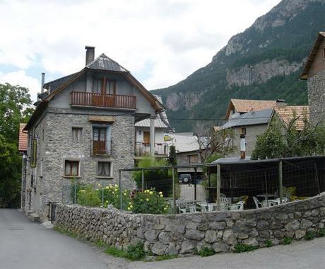 Pension Pallaruelo Saravillo Exterior foto